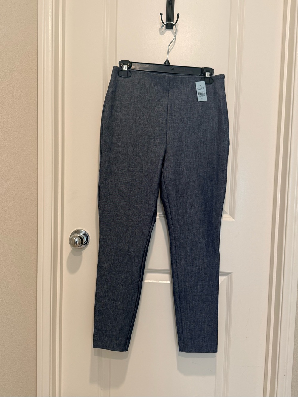 LOFT Charcoal Gray Skinny Ankle Pants